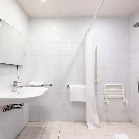 Otel Premier Frankfurt Centre 3*